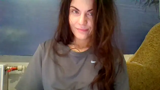 AliceTailor online show from November 14, 2025, 4:44 am