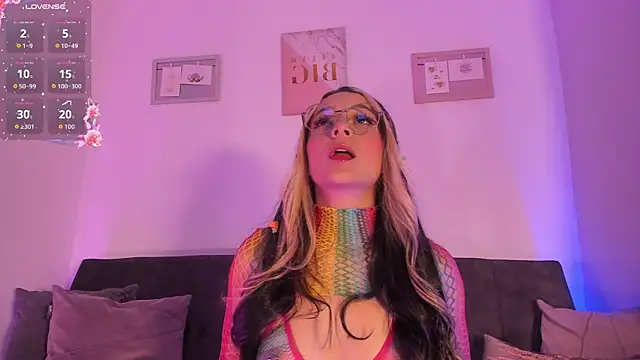 Snapshot of penny_sweett_ chatting on July 18, 2026, 11:19 pm penny sweett online show from July 18, 2026, 11:19 pm