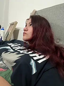 ZUCAAT online show from December 8, 2024, 3:32 am