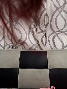 ZUCAAT online show from February 6, 2025, 3:27 am