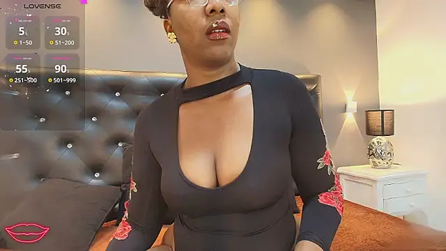 Snapshot of dirtyvictoria chatting on February 5, 2026, 12:21 pm dirtyvictoria online show from February 5, 2026, 12:21 pm