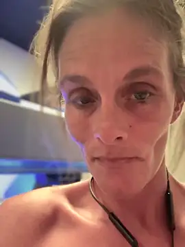 vixendoll87 online show from January 26, 2025, 9:40 pm