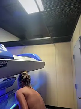 vixendoll87 online show from February 5, 2025, 10:12 pm