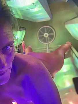 vixendoll87 online show from February 18, 2025, 7:09 pm