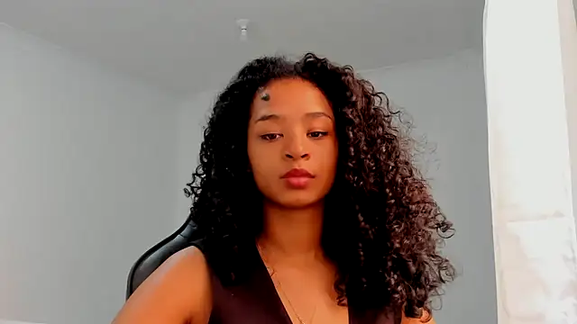 avellanatammy online show from February 4, 2025, 7:55 pm