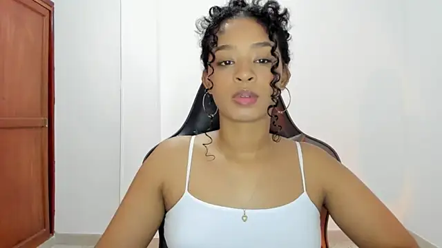 avellanatammy online show from October 14, 2025, 2:45 am