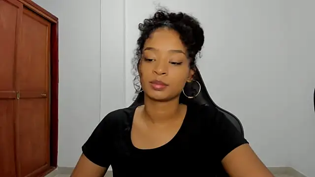 avellanatammy online show from November 8, 2025, 2:45 am