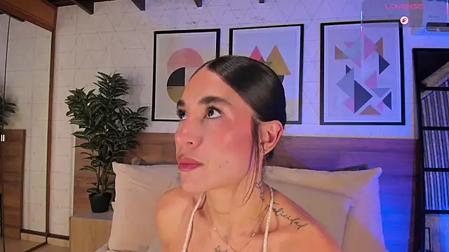 Snapshot of AgattaDuque chatting on July 15, 2026, 7:41 pm AgattaDuque online show from July 15, 2026, 7:41 pm