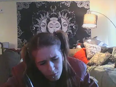 halobabe7620 online show from December 31, 2024, 5:07 pm