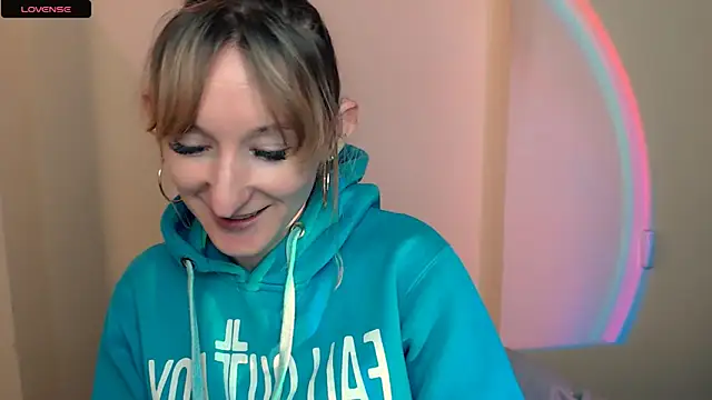 AmandaSell online show from September 30, 2025, 7:13 am