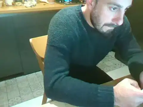 giorgakaci69 online show from December 16, 2024, 5:11 pm