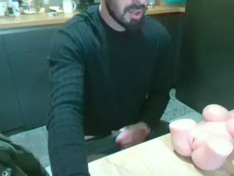 giorgakaci69 online show from December 30, 2024, 6:49 pm