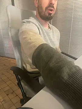 giorgakaci69 online show from March 24, 2026, 10:20 am