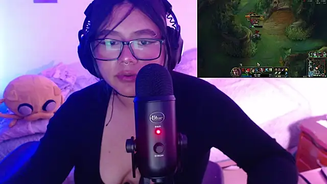StephaniFox online show from December 16, 2024, 12:26 am