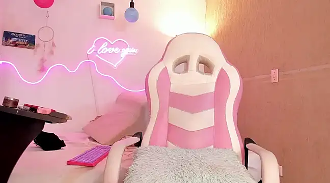 Snapshot of lilith_horny chatting on January 7, 2025, 1:28 am lilith horny online show from January 7, 2025, 1:28 am