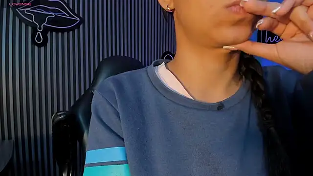 Tamaraakins online show from January 14, 2026, 12:33 pm