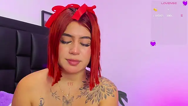SoofiRosse online show from January 8, 2025, 9:01 pm