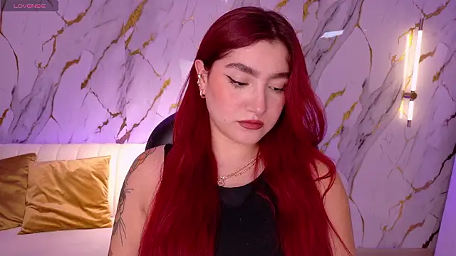 Snapshot of ViolettCastel chatting on February 17, 2026, 6:25 pm ViolettCastel online show from February 17, 2026, 6:25 pm