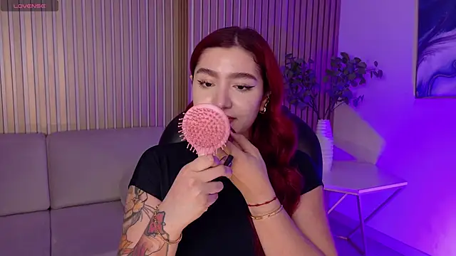 Snapshot of ViolettCastel chatting on February 27, 2026, 7:58 pm ViolettCastel online show from February 27, 2026, 7:58 pm