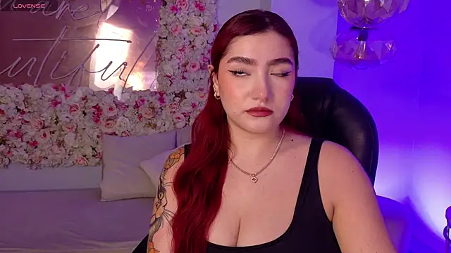 Snapshot of ViolettCastel chatting on March 1, 2026, 5:04 pm ViolettCastel online show from March 1, 2026, 5:04 pm