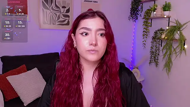 ViolettCastel online show from April 2, 2026, 7:00 pm