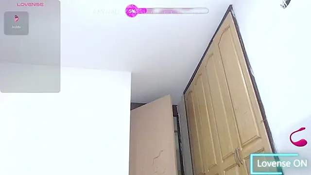 Snapshot of Miss_Karla1 chatting on January 16, 2025, 4:07 am Miss Karla1 online show from January 16, 2025, 4:07 am