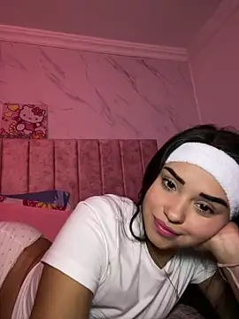 Kimmymadison- online show from April 15, 2026, 3:35 am