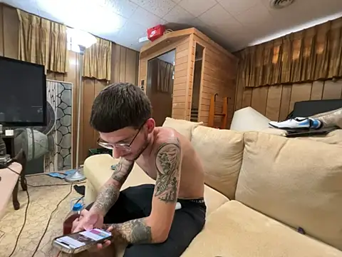 Snapshot of hungkubenski chatting on October 31, 2025, 12:17 pm hungkubenski online show from October 31, 2025, 12:17 pm