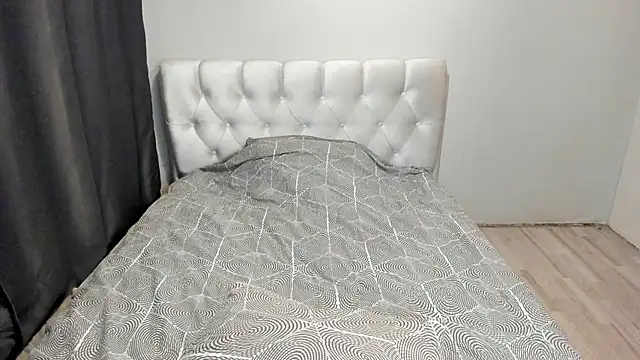 Snapshot of MatildaMommy chatting on January 15, 2025, 4:25 am MatildaMommy online show from January 15, 2025, 4:25 am