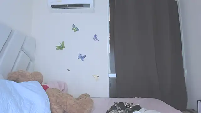 Snapshot of sofiacastillo01 chatting on February 8, 2026, 1:47 pm sofiacastillo01 online show from February 8, 2026, 1:47 pm