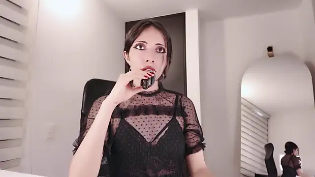 Snapshot of Edranah chatting on November 23, 2025, 9:36 pm Edranah online show from November 23, 2025, 9:36 pm