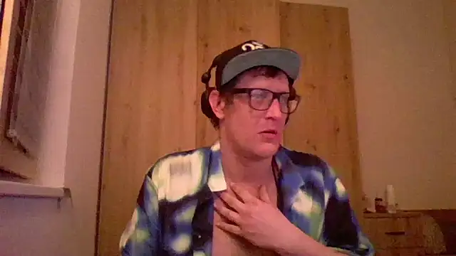 Bigthroaterboy online show from January 14, 2025, 4:40 pm