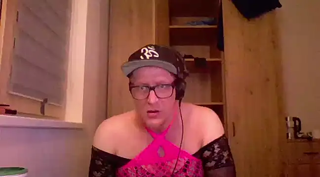 Bigthroaterboy online show from March 1, 2025, 5:09 am