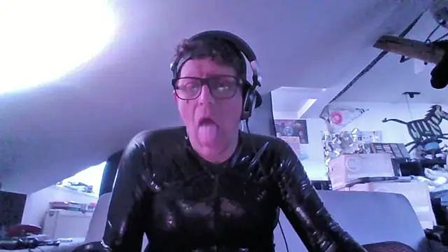 Bigthroaterboy online show from October 30, 2025, 9:33 am