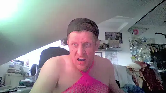 Snapshot of Bigthroaterboy chatting on June 22, 2026, 3:25 am Bigthroaterboy online show from June 22, 2026, 3:25 am