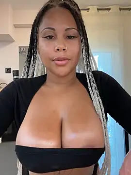 HaileyDiana online show from October 14, 2025, 12:50 pm