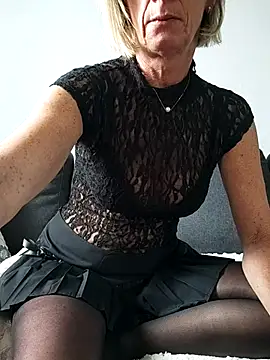 tatianasexymilf online show from April 20, 2026, 2:53 pm