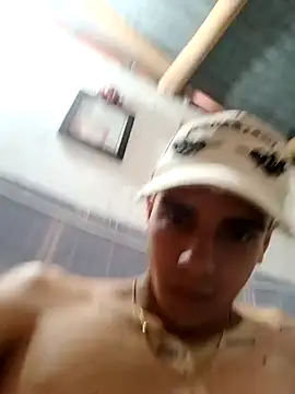 Snapshot of Restrepo300 chatting on September 11, 2025, 4:18 pm Restrepo300 online show from September 11, 2025, 4:18 pm