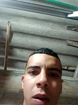 Snapshot of Restrepo300 chatting on October 14, 2025, 3:02 pm Restrepo300 online show from October 14, 2025, 3:02 pm