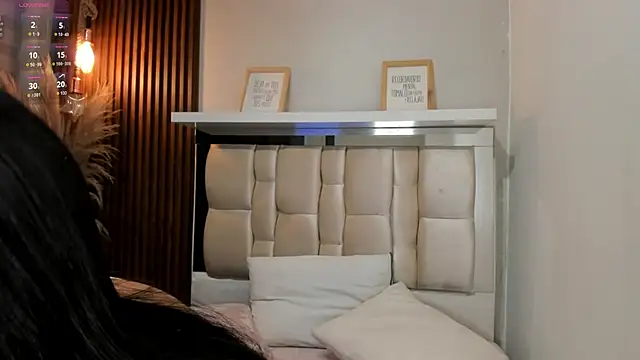 Snapshot of ANTONELLA__ROUSE_ chatting on December 28, 2024, 8:15 pm ANTONELLA ROUSE online show from December 28, 2024, 8:15 pm