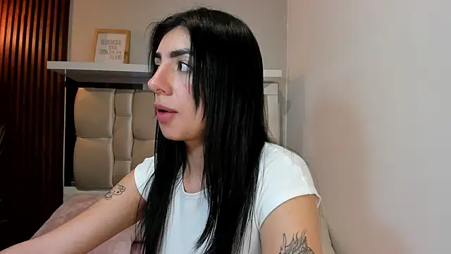 Snapshot of ANTONELLA__ROUSE_ chatting on February 24, 2025, 4:04 pm ANTONELLA ROUSE online show from February 24, 2025, 4:04 pm