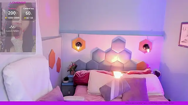 Snapshot of Melissa_Koster chatting on February 8, 2025, 8:20 am Melissa Koster online show from February 8, 2025, 8:20 am