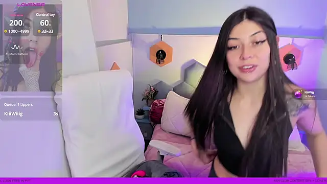 Snapshot of Melissa_Koster chatting on February 9, 2025, 11:25 pm Melissa Koster online show from February 9, 2025, 11:25 pm