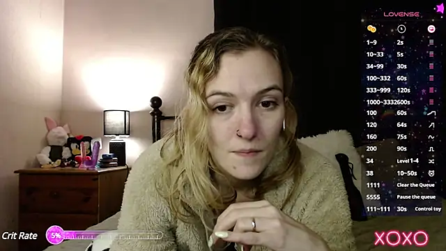 Snapshot of EllieeRose chatting on January 14, 2025, 1:58 am EllieeRose online show from January 14, 2025, 1:58 am