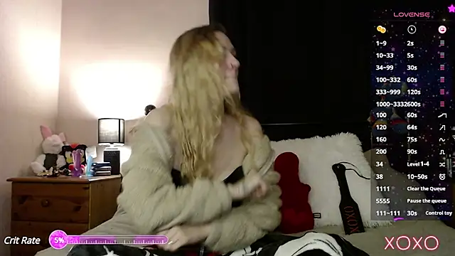 Snapshot of EllieeRose chatting on January 23, 2025, 9:18 pm EllieeRose online show from January 23, 2025, 9:18 pm