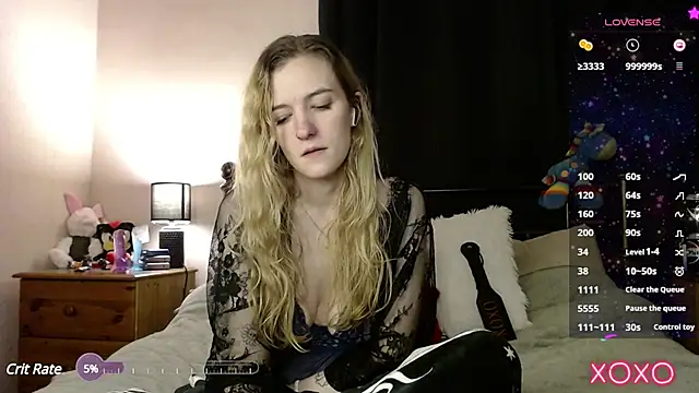 Snapshot of EllieeRose chatting on February 6, 2025, 1:05 am EllieeRose online show from February 6, 2025, 1:05 am