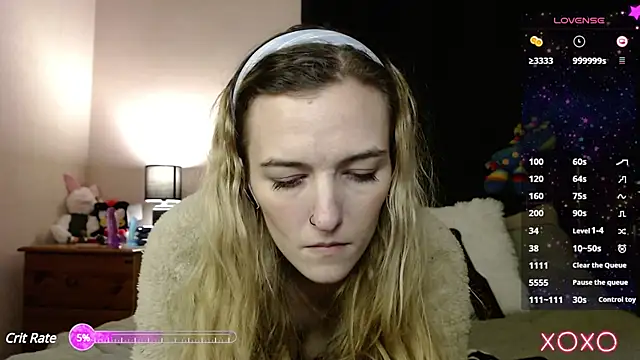 Snapshot of EllieeRose chatting on February 17, 2025, 9:41 pm EllieeRose online show from February 17, 2025, 9:41 pm