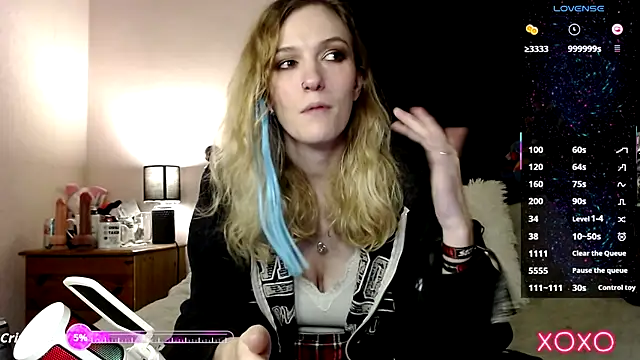 Snapshot of EllieeRose chatting on October 5, 2025, 7:56 pm EllieeRose online show from October 5, 2025, 7:56 pm