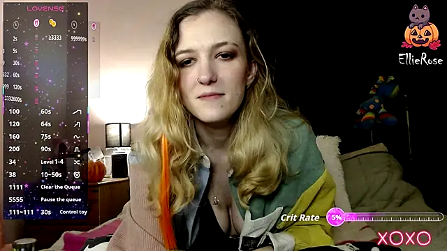 Snapshot of EllieeRose chatting on November 9, 2025, 2:43 am EllieeRose online show from November 9, 2025, 2:43 am