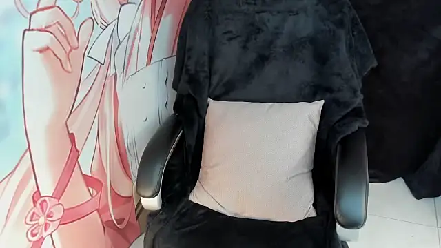 AllysonMilf69 online show from September 19, 2025, 2:07 pm